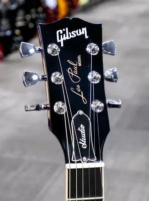 Gibson - Les Paul Studio Session Electric Guitar with Softshell Case - Cobalt Burst 2